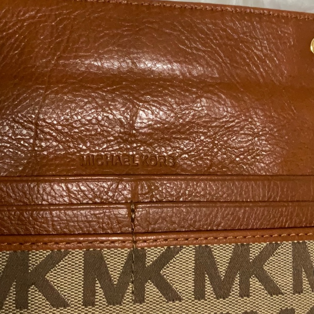 👜Vintage MICHAEL KORS monogram canvas wallet👛 - Picture 13 of 16